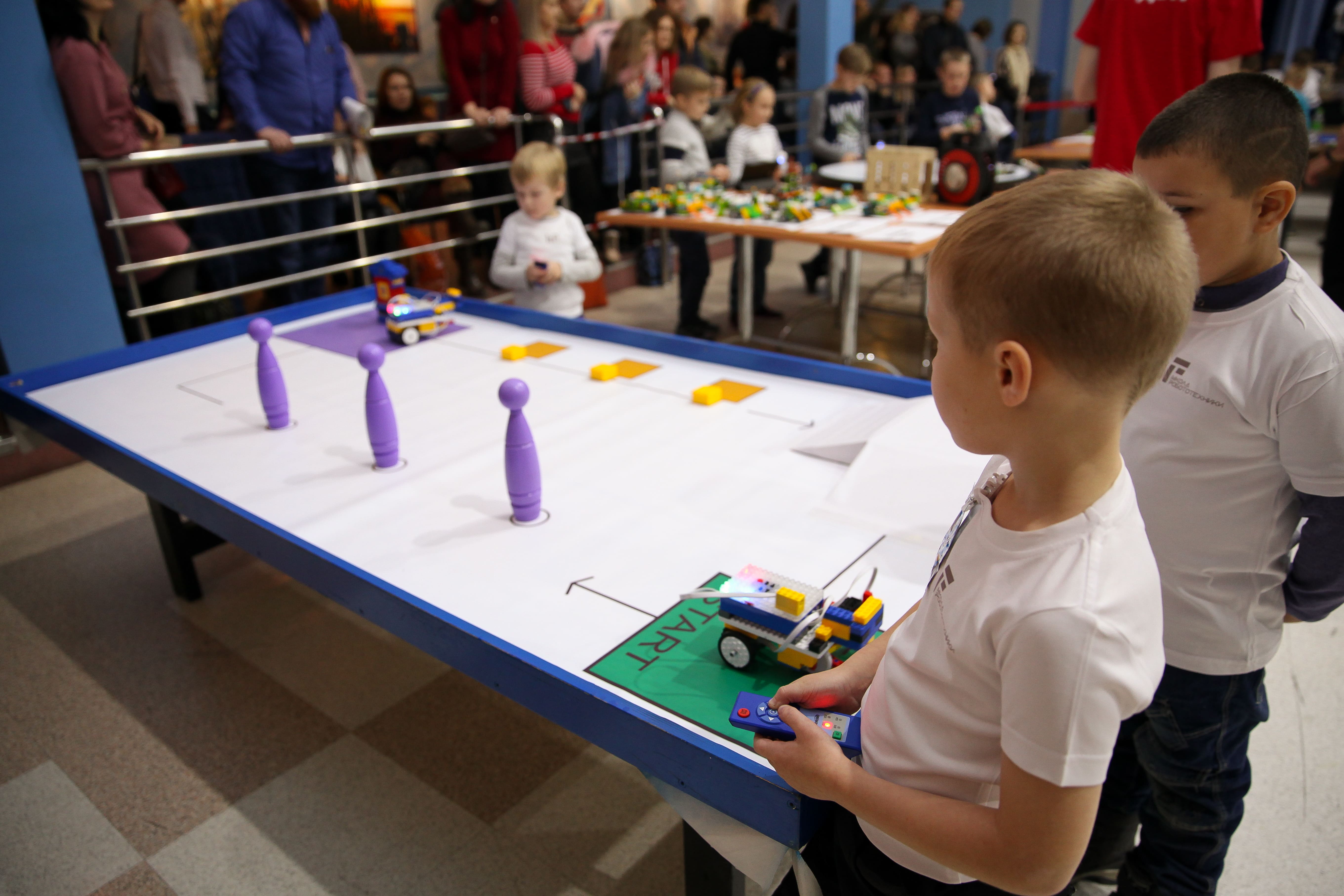 Птуку. Примбизнесцентр владивосток комсомольская 1. Центр развития робототехники. Центр робототехники владивосток. Центр развития робототехники владивосток.