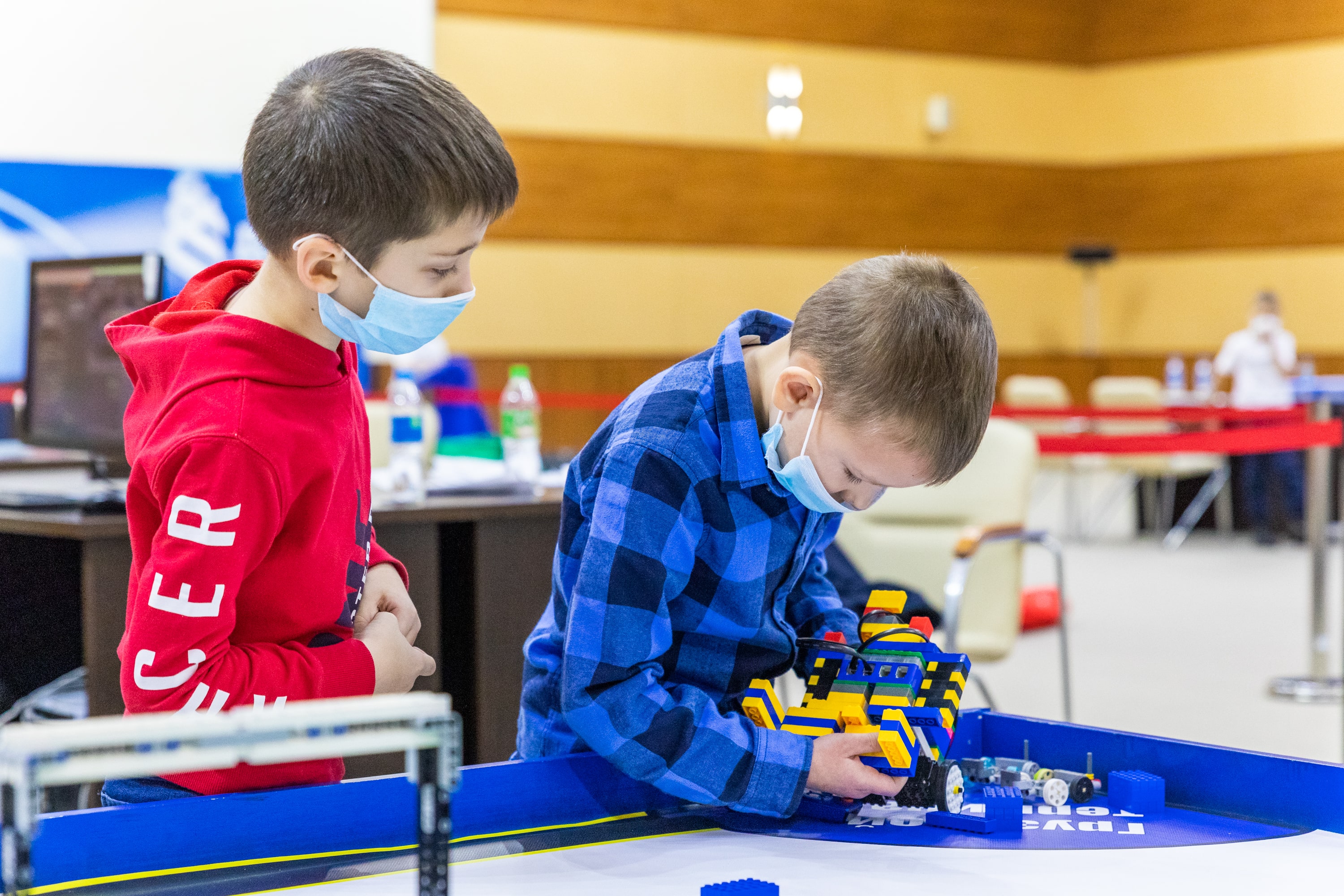 День открытых дверей робототехника. Центр развития робототехники биробиджан. Центр развития робототехники. Пермь роботостроение. Робопарк в перми.